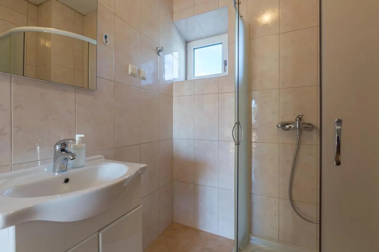 Holiday House With Wifi Rovinjsko Selo, Rovinj - 3431 Croatia